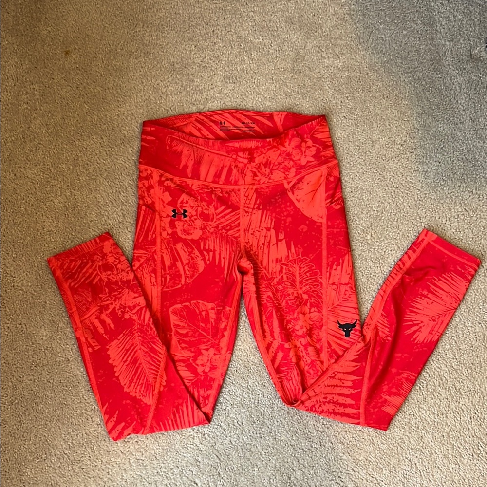 Under Armour Red Leggings Sleek Form-Fitting Design